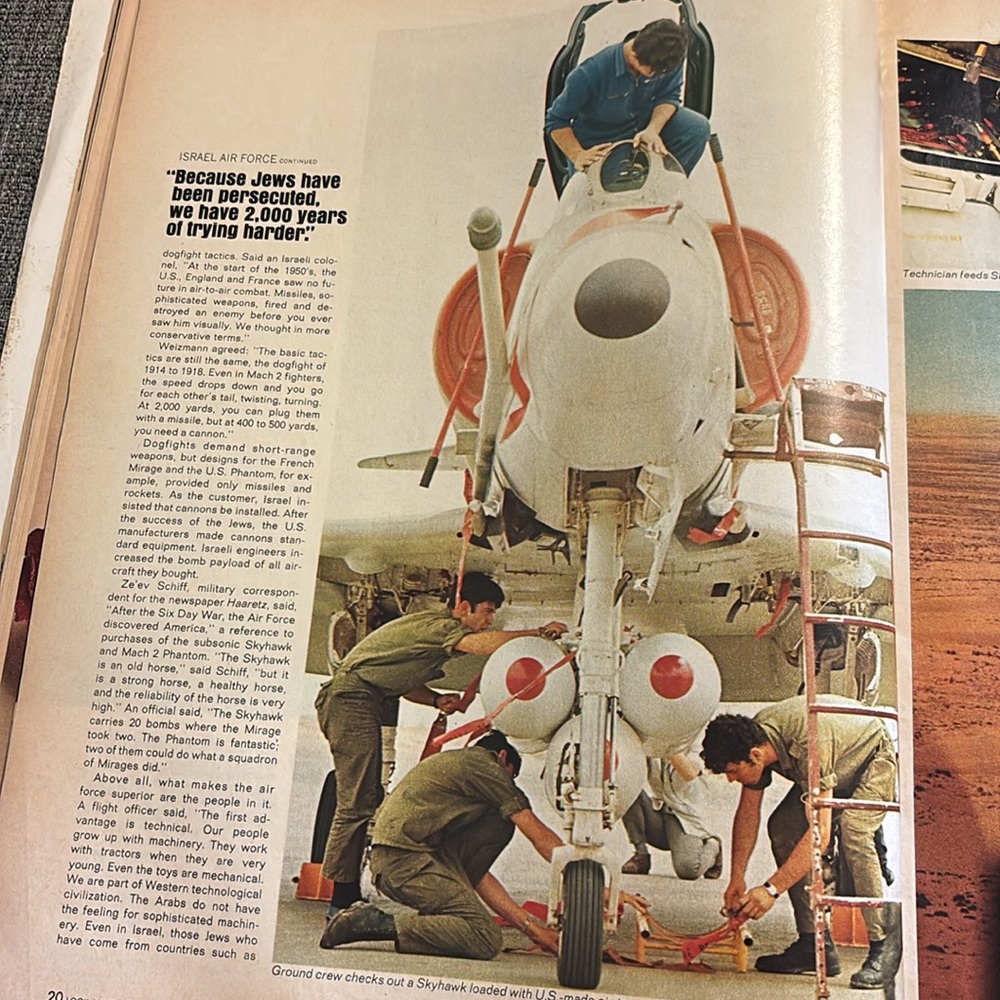 LOOK Magazine June 30 1970 ONASSIS MIKE NICHOLS CATCH-22 ISRAEL - Picture 6 of 11
